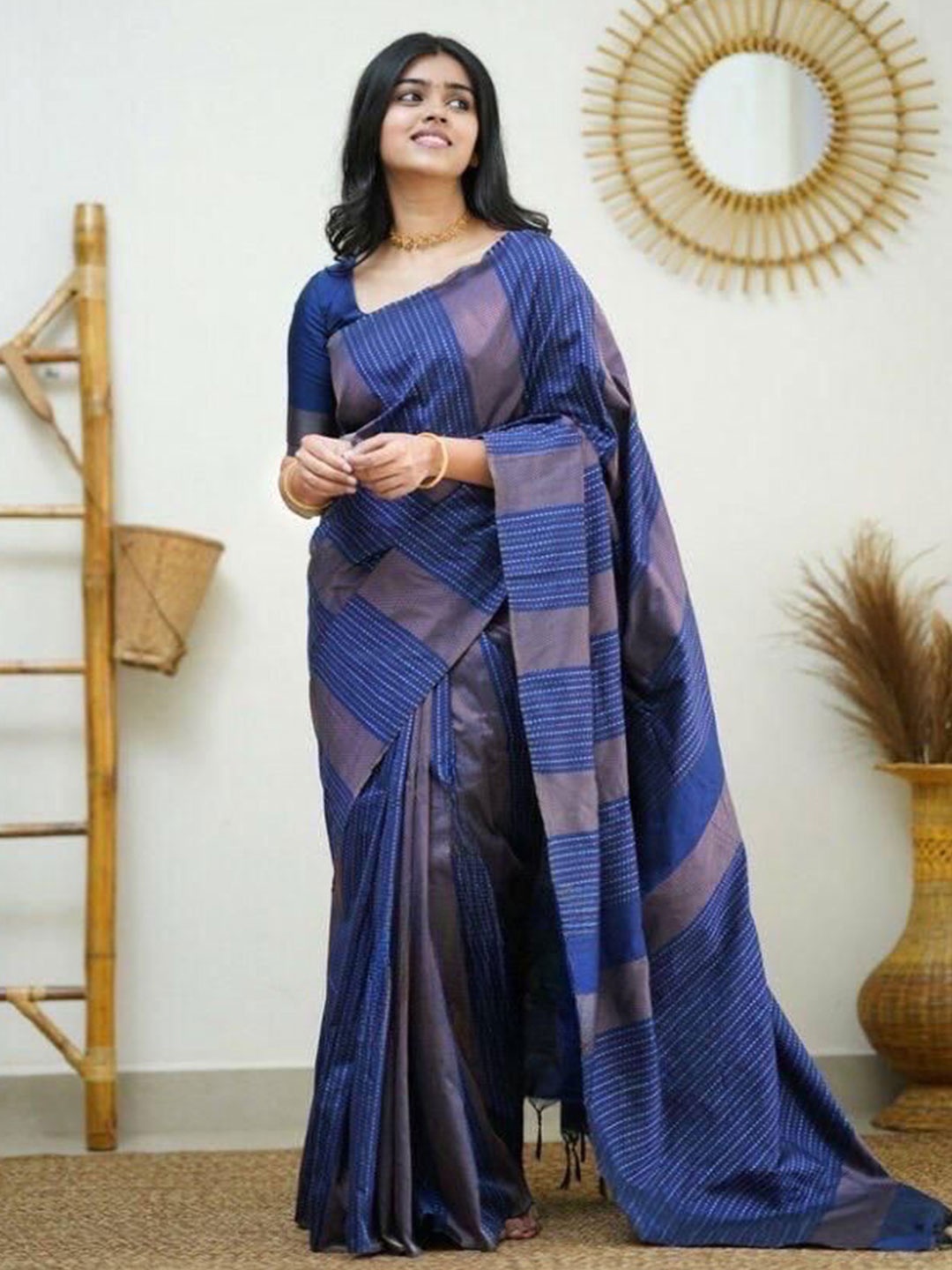 

APNISHA Woven Design Zari Pure Silk Banarasi Saree, Blue