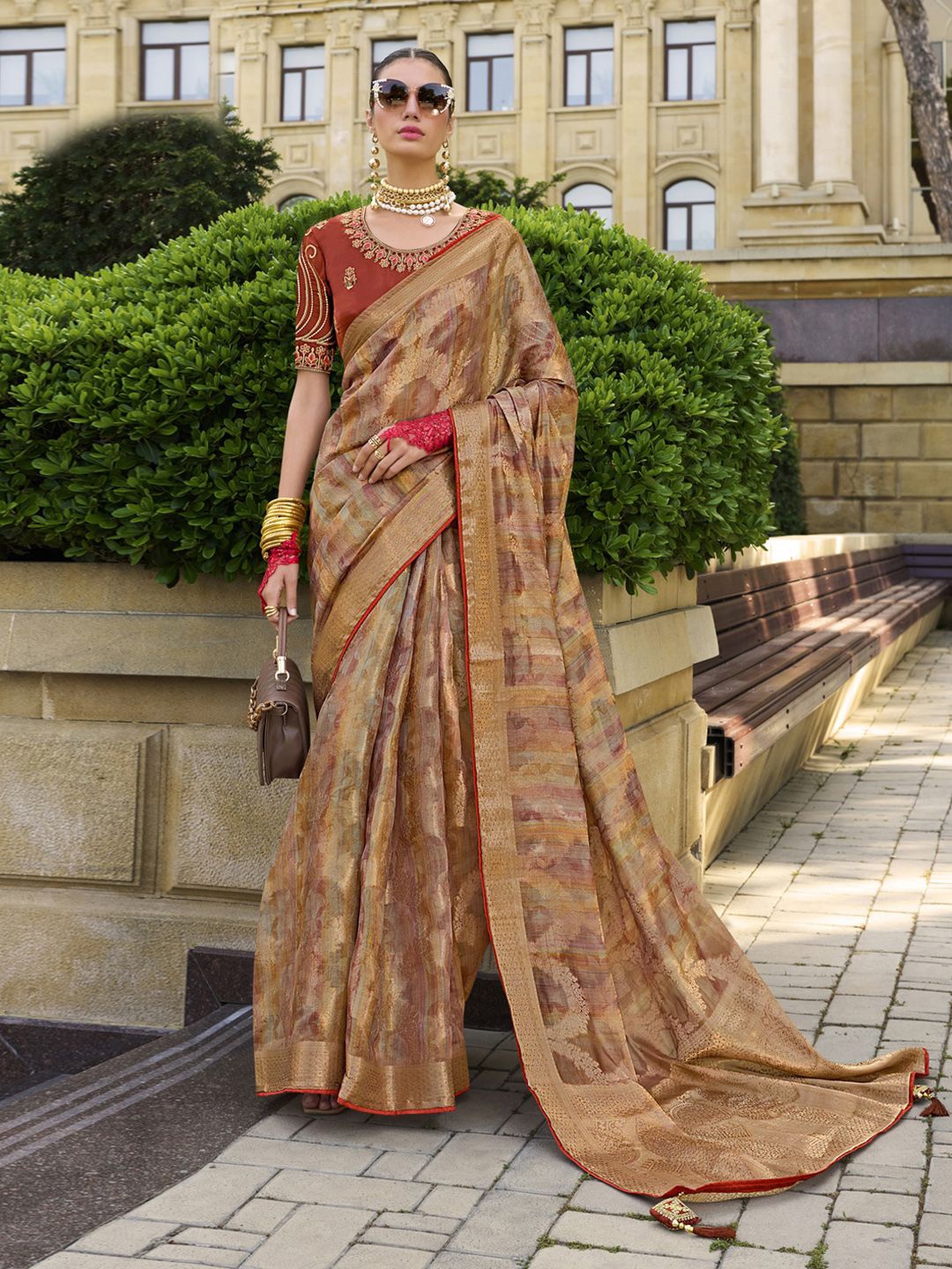

Meena Bazaar Printed Saree With Blouse Piece, Beige