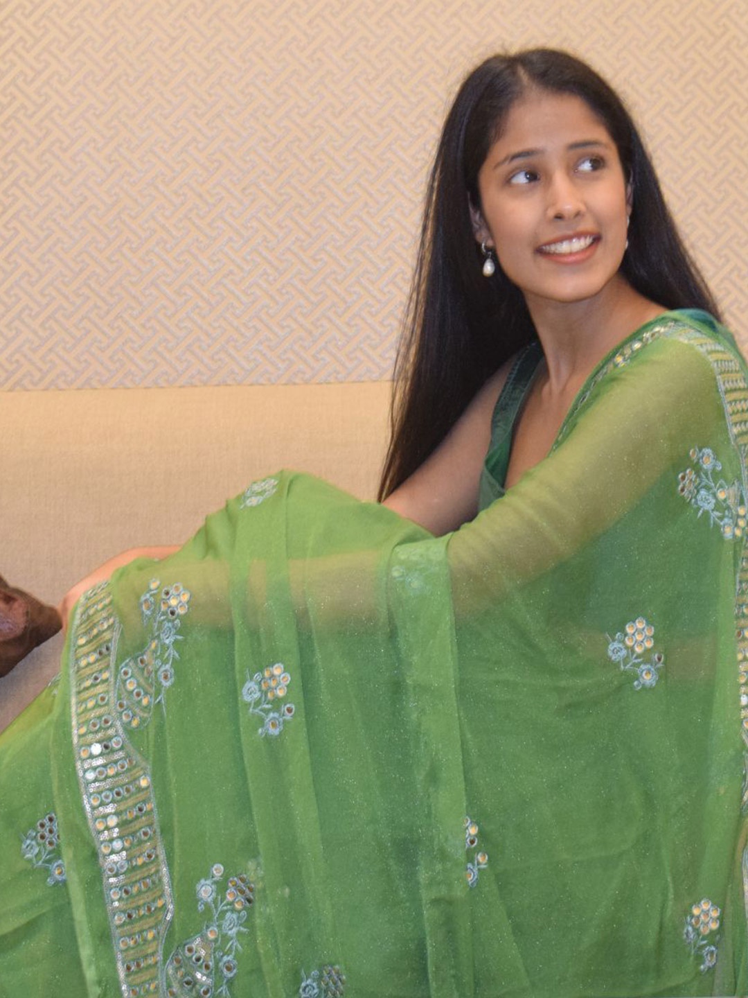 

PRETTY PALLU Embellished Mirror Work Poly Georgette Saree, Green