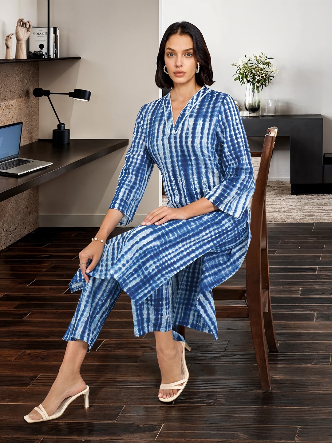 

HERE&NOW Dyed Regular Pure Cotton Kurta with Trousers, Blue