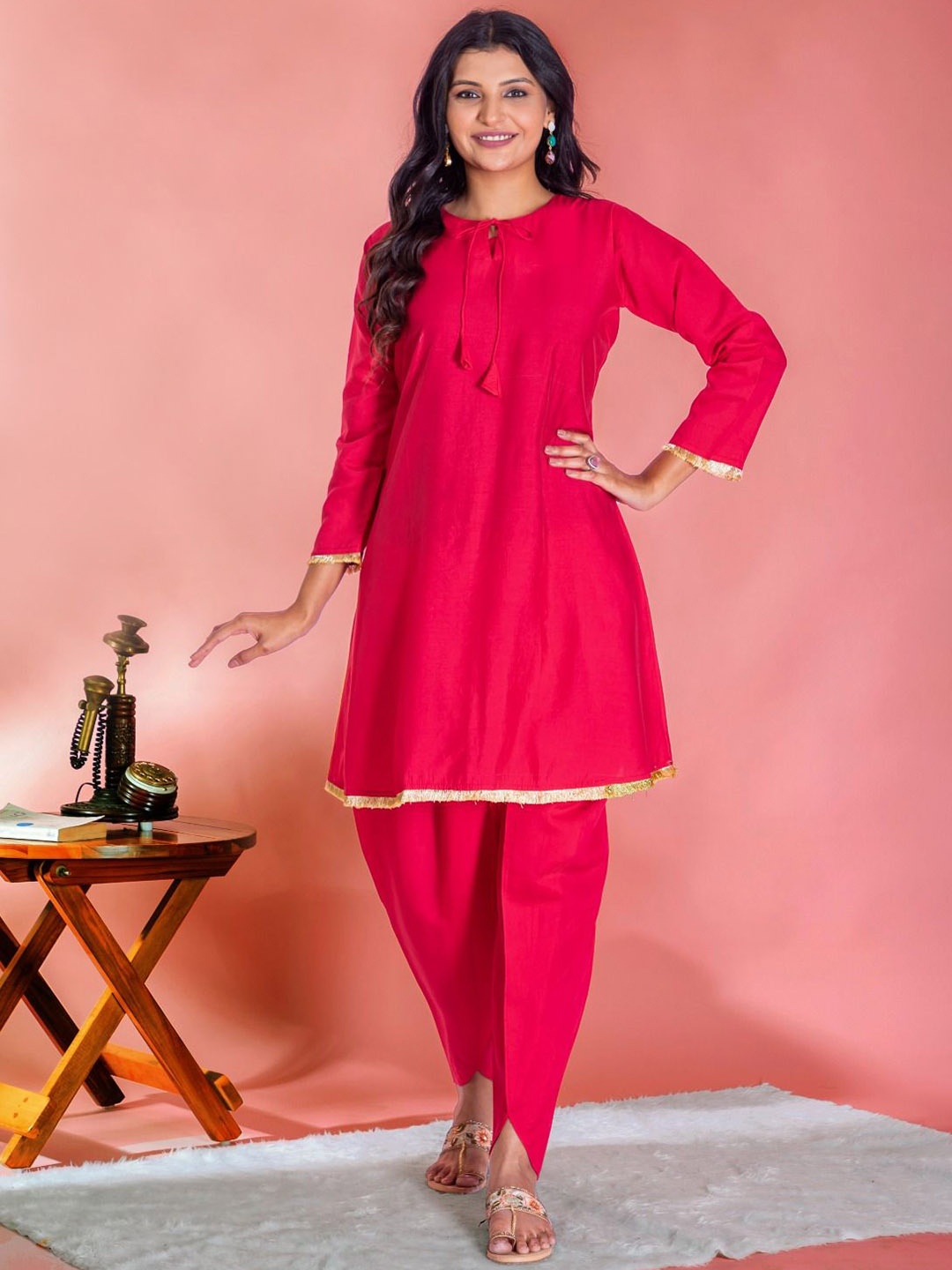 

SHISHKALA Tie-Up Neck Pure Silk A-Line Kurta With Dhoti Pants, Pink