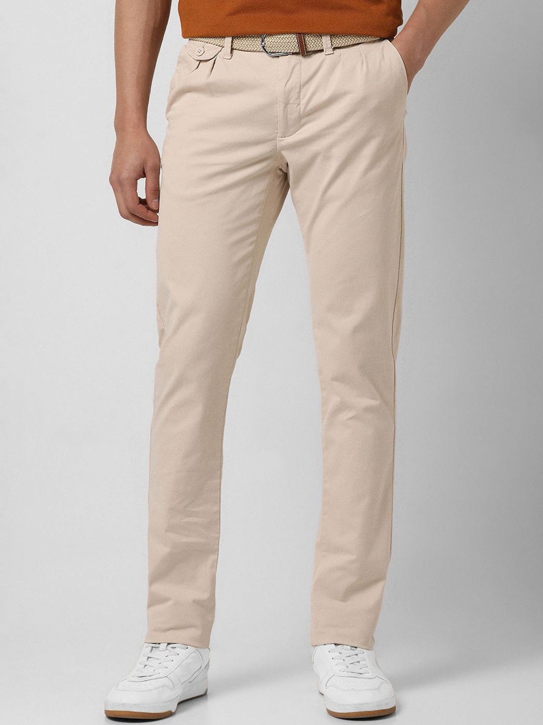 

Van Heusen Sport Men Slim Fit Chinos Trousers, Beige
