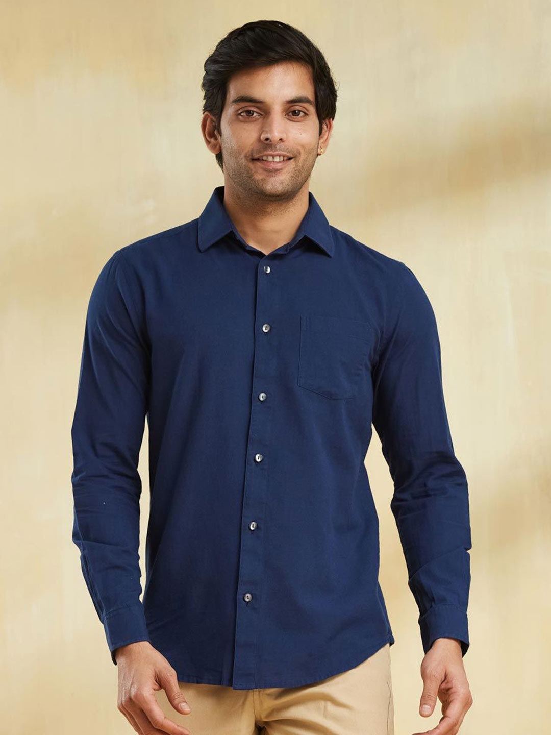 

Fabindia Men Slim Fit Spread Collar Solid Casual Shirt, Navy blue