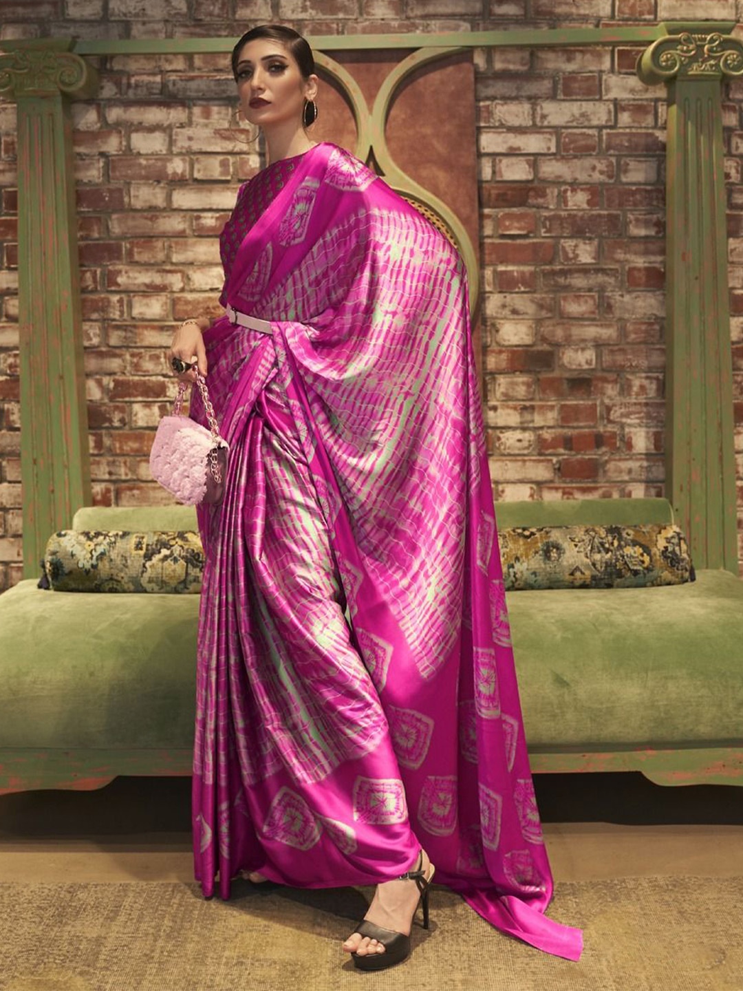 

Anouk Pure Crepe Saree, Pink