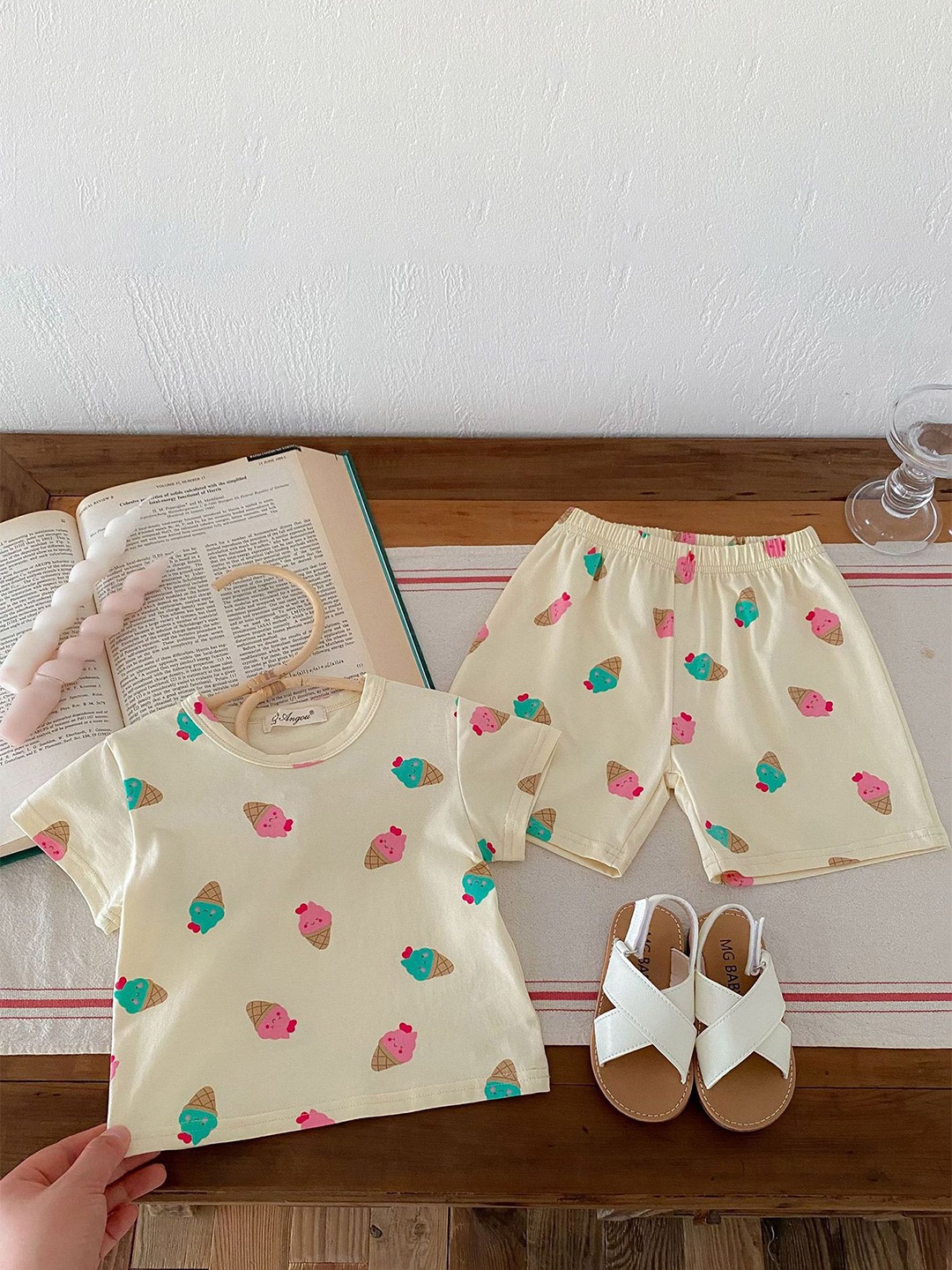 

LULU & SKY Girls Printed Top with Shorts, Beige