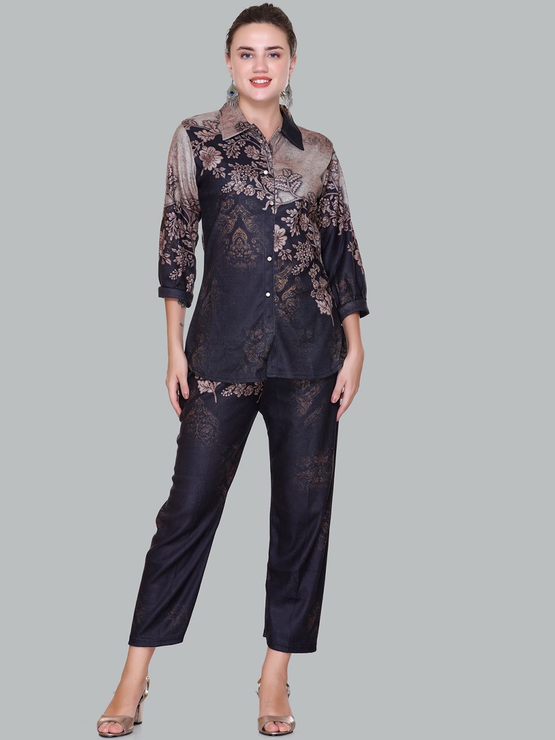 

Pink Berry Floral Printed Shirt Collar Shirt With Trousers, Black