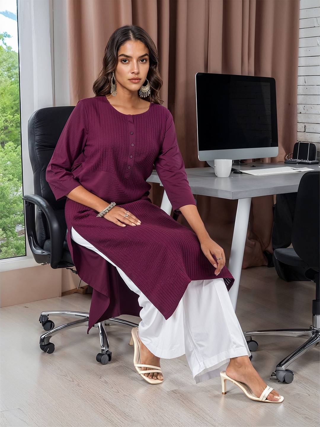 

HERE&NOW Women Magenta Self-Striped Pure Cotton Straight Kurta