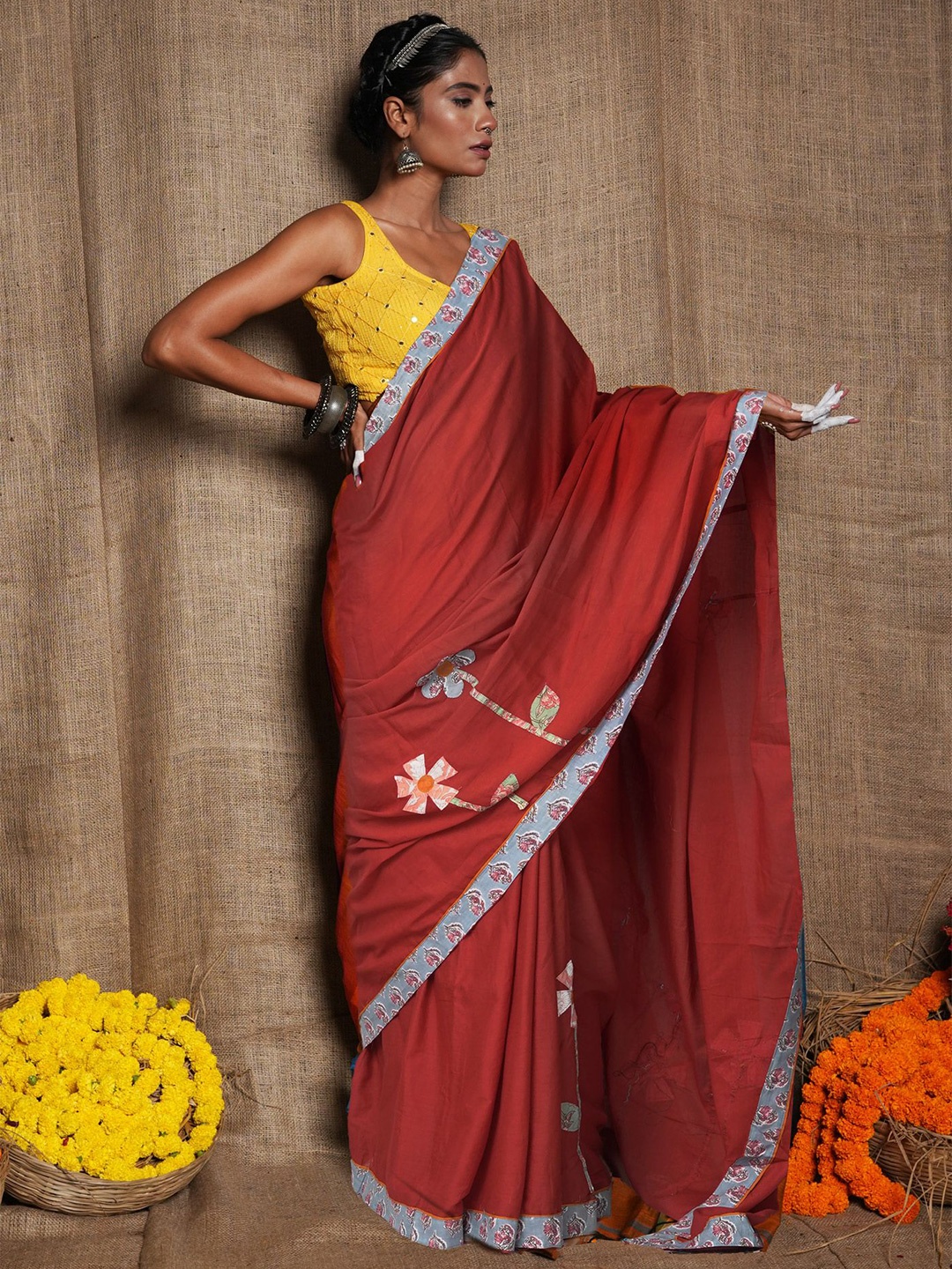 

Unnati Silks Floral Pure Cotton Handloom Saree, Red