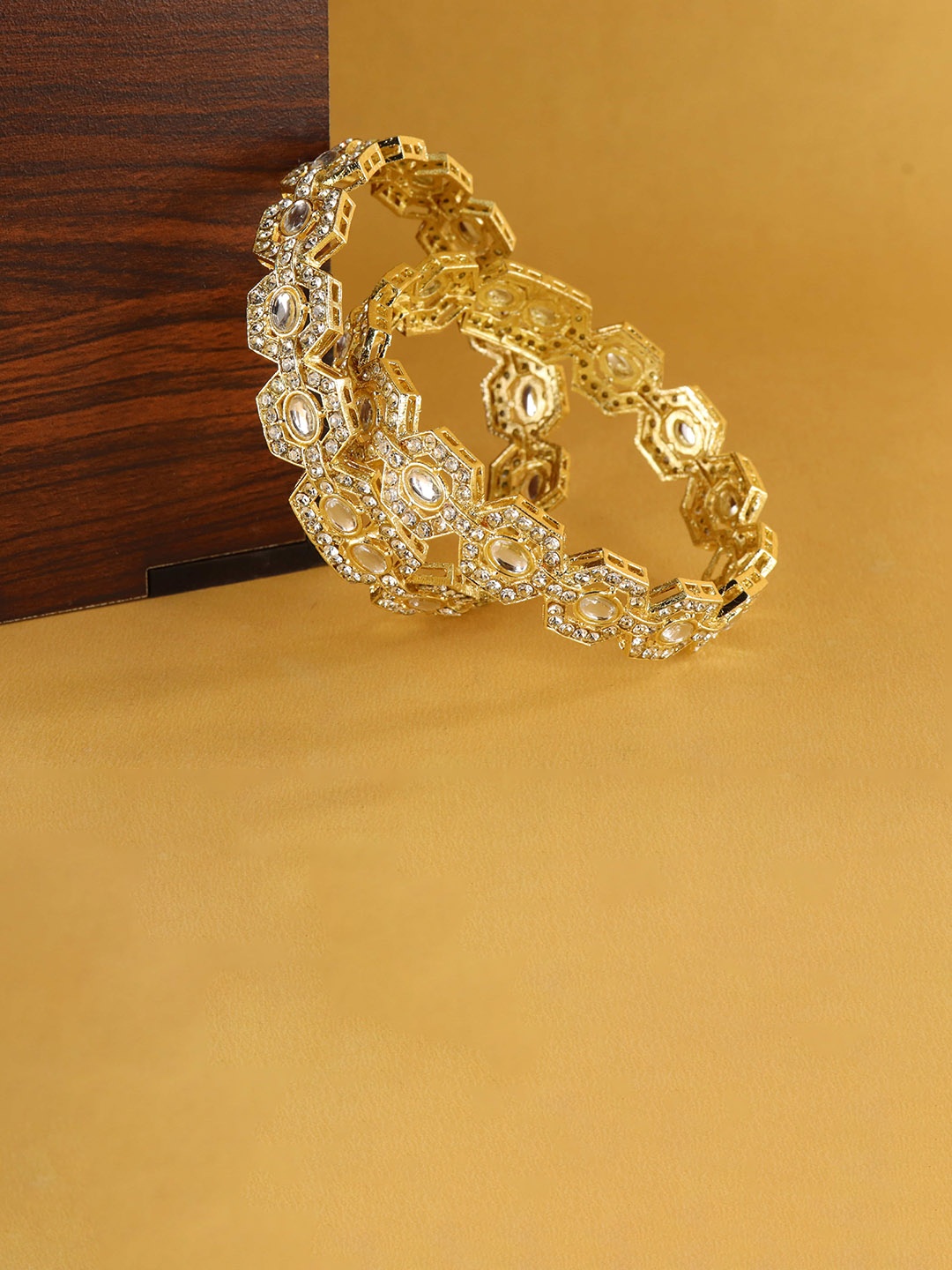 

ZULKA Set Of 2 Gold-Plated Zircon Diamonds Stone-Studded Bangles