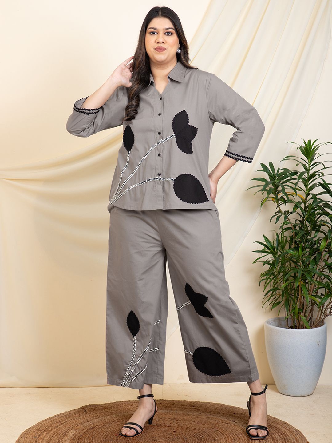 

DEEBACO Plus Size Shirt Collar Leaf Patchwork Pure Cotton Shirt With Trousers, Grey