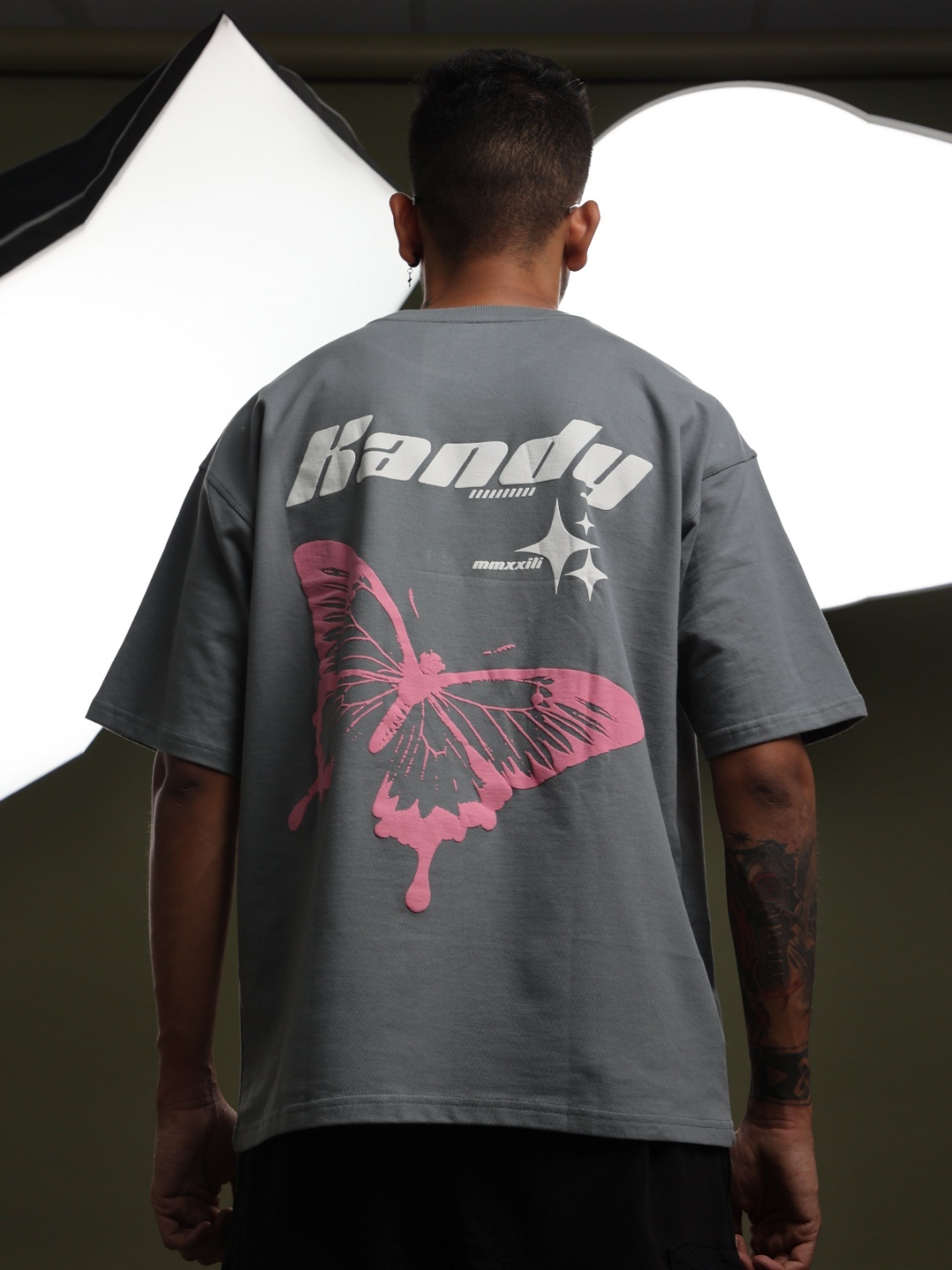 

Kandy Men Graphic Printed Round Neck Oversized T-shirt, Grey