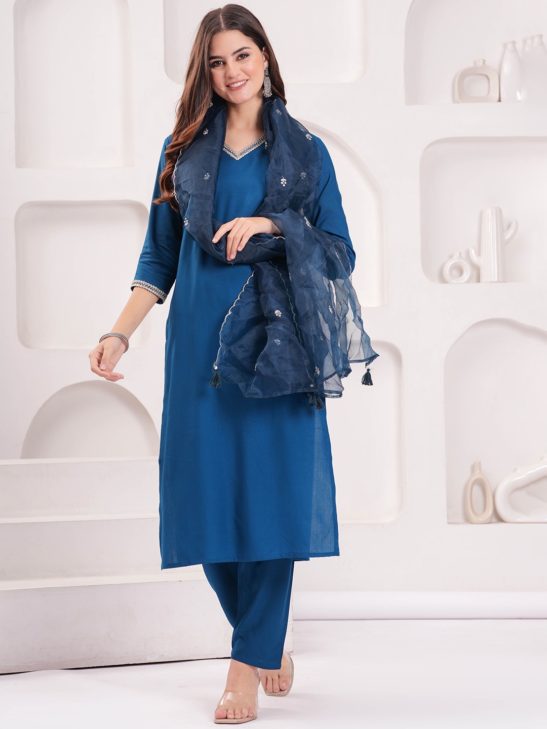 

Nayo V Neck Straight Kurta With Trousers & Dupatta, Teal