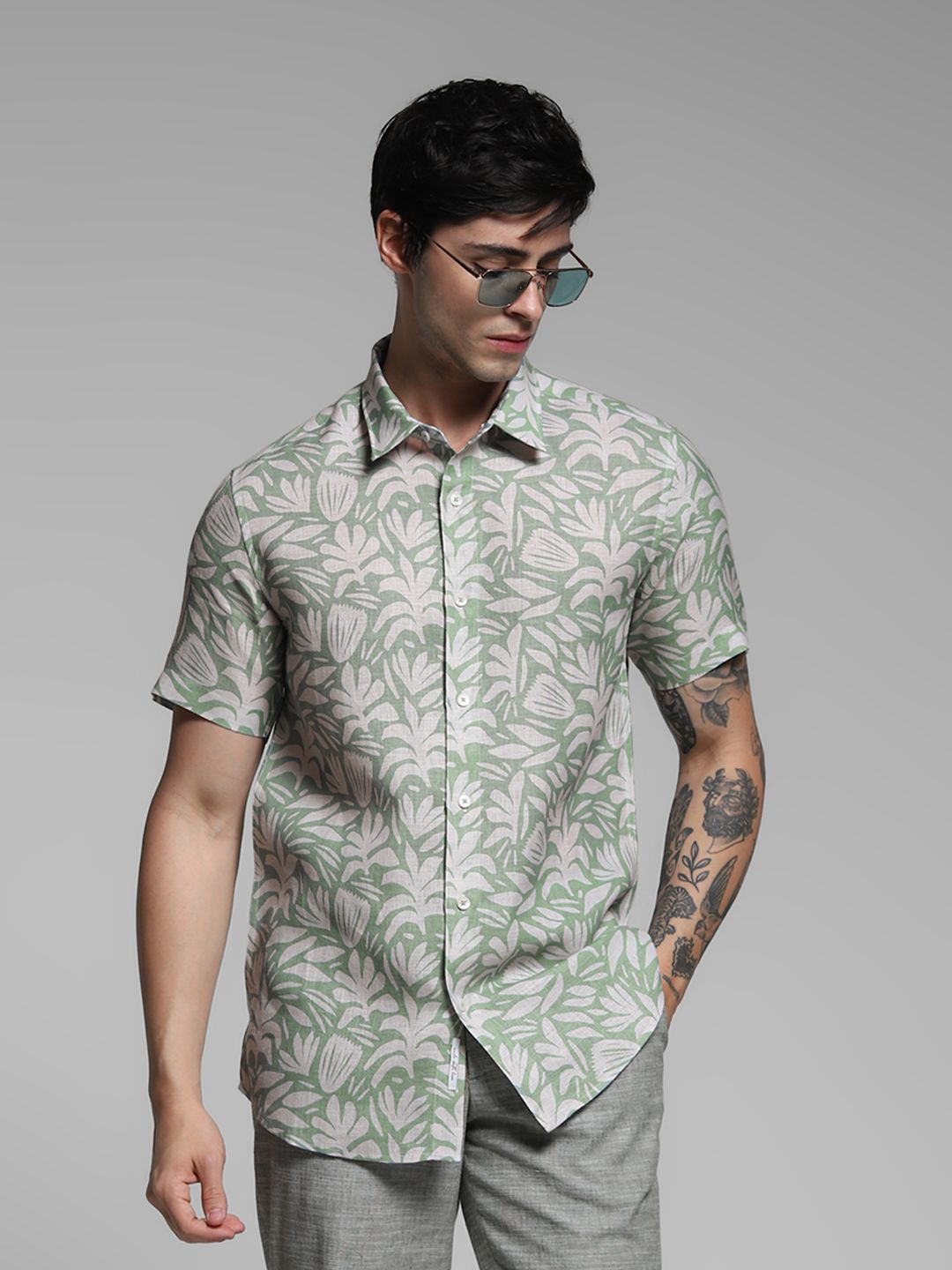 

Jack & Jones Men Spread Collar Floral Printed Casual Shirt, Green