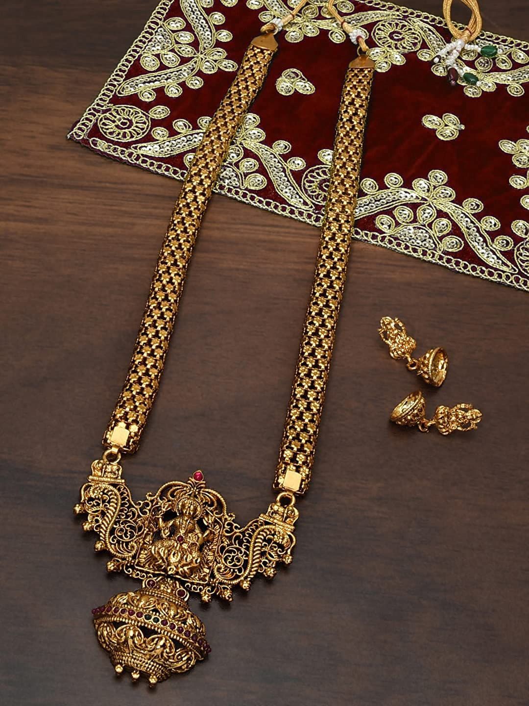 

Stefan Gold-Plated Kundan Studded Jewellery Set