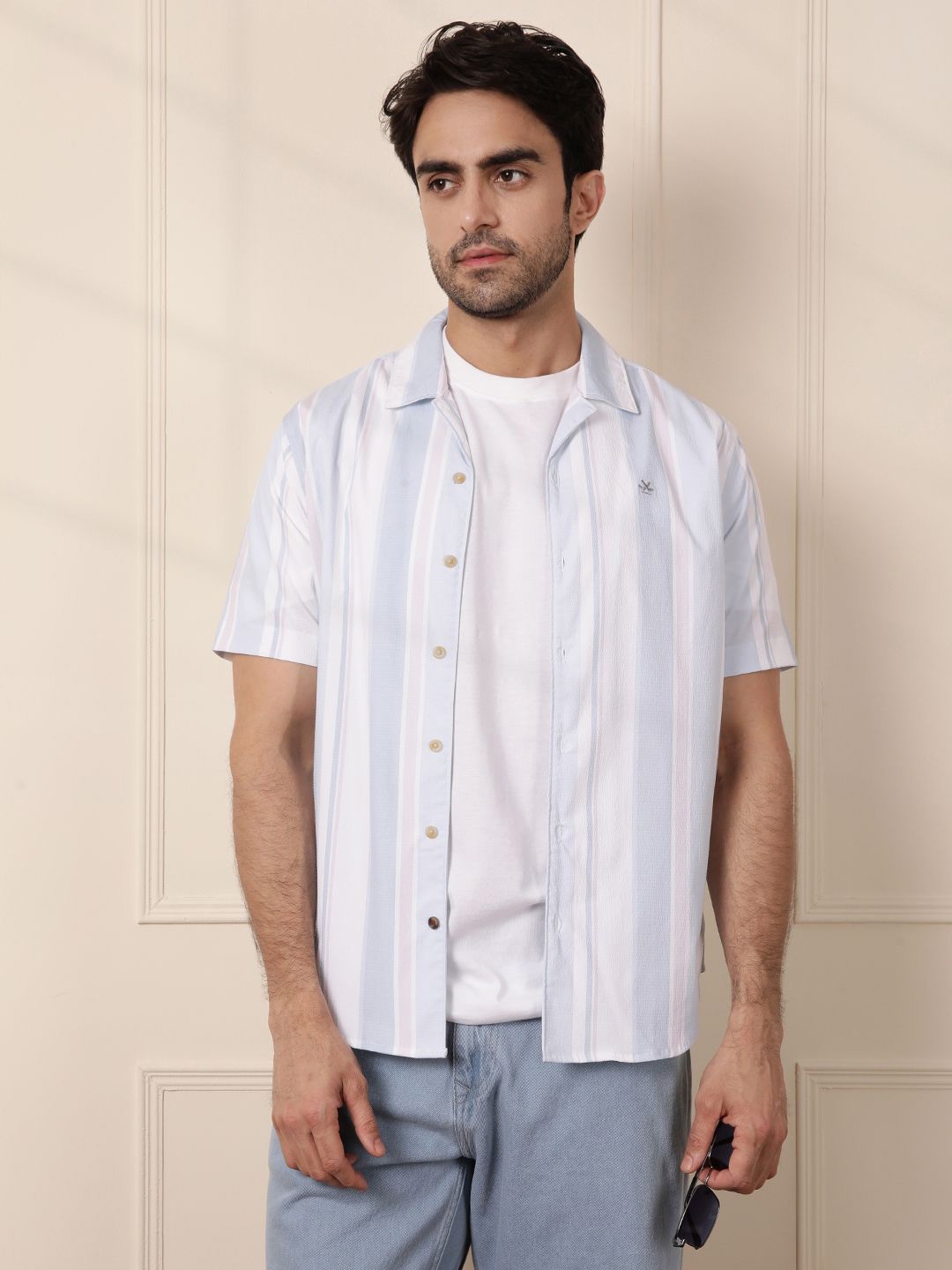 

WROGN Men Comfort Fit Cuban Collar Vertical Striped Casual Shirt, White