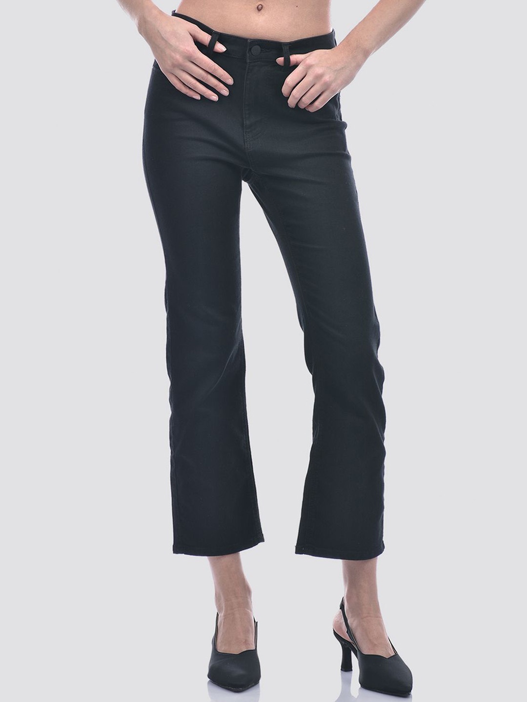 

ONLY Women Flared Mid-Rise Cotton Cropped Jeans, Black