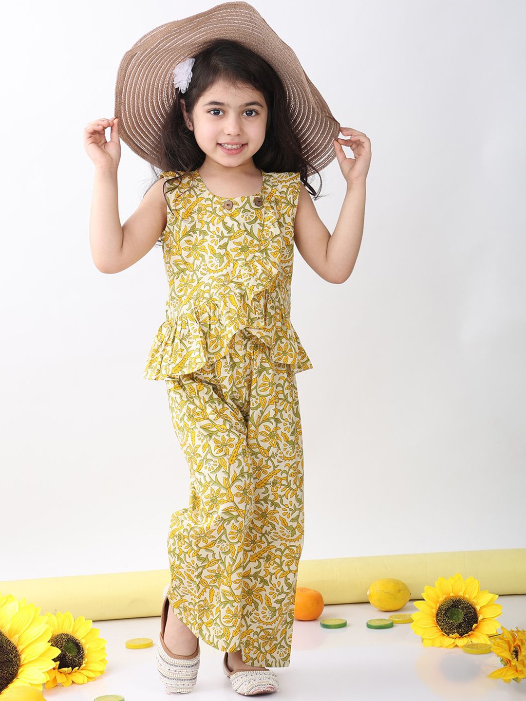 

Sangria Girls Printed Round Neck Pure Cotton Top With Palazzo, Yellow