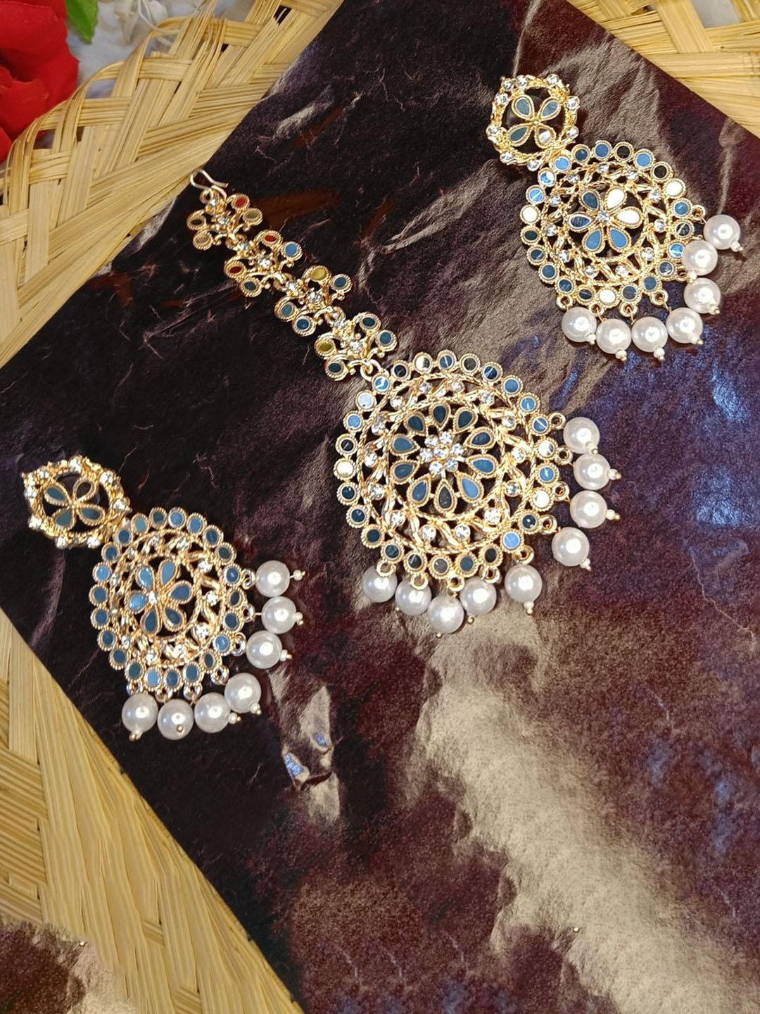 

DIVASTRI Gold-Plated Mirrors Studded & Pearls Beaded Maang Tika & Earrings, White