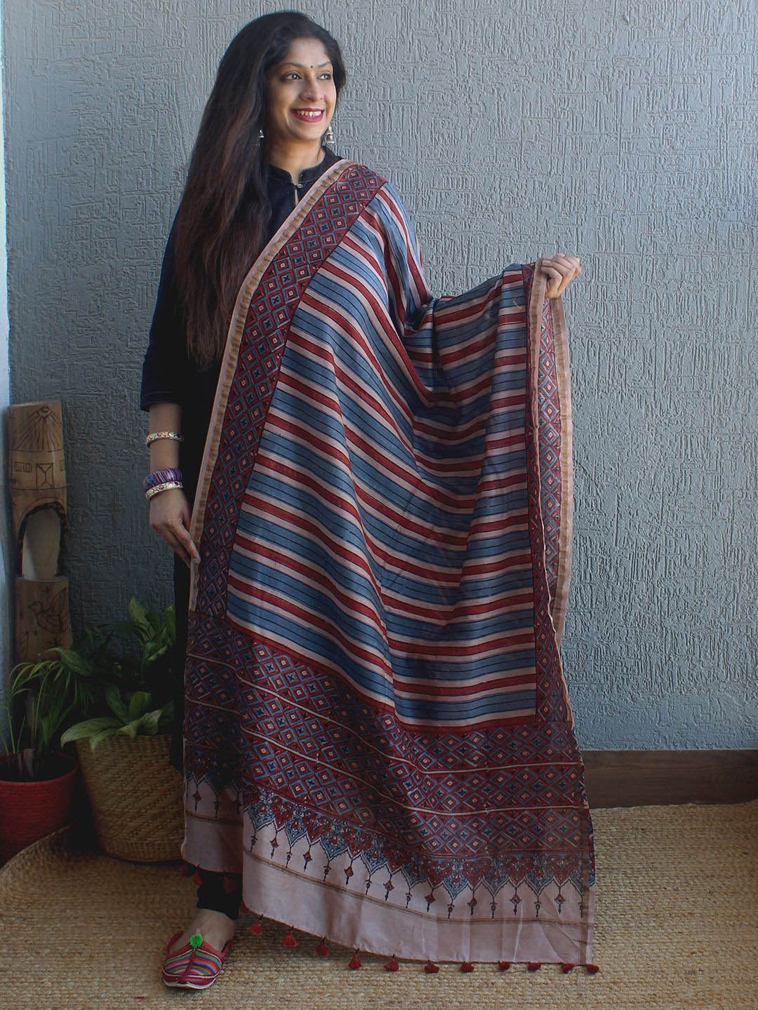 

Weaves of Tradition Ethnic Motifs Printed Block Print Dupatta, Maroon