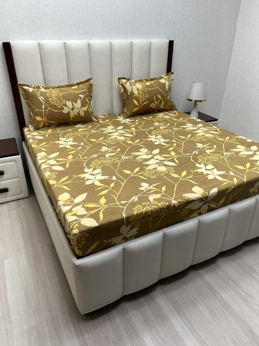 

Pure Decor Brown & White Printed Cotton 300 TC King Bedsheet Sets - 2.74 m x 2.74 m
