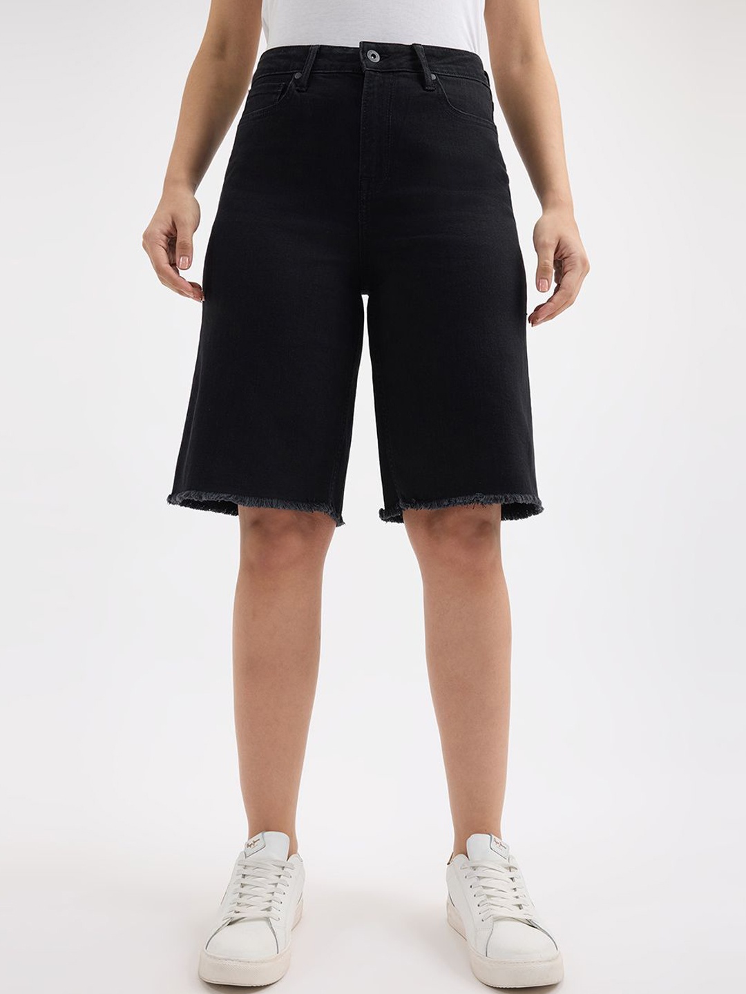 

Pepe Jeans Women High-Rise Shorts, Black