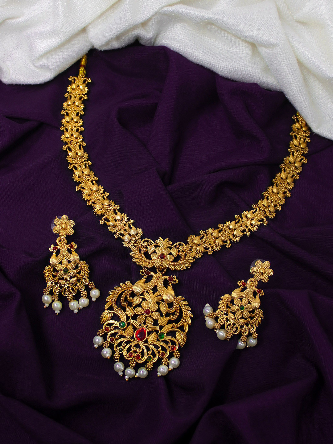 

NAGNESHI ART Gold-Plated Artificial Stone-Studded & Beaded Jewellery Set