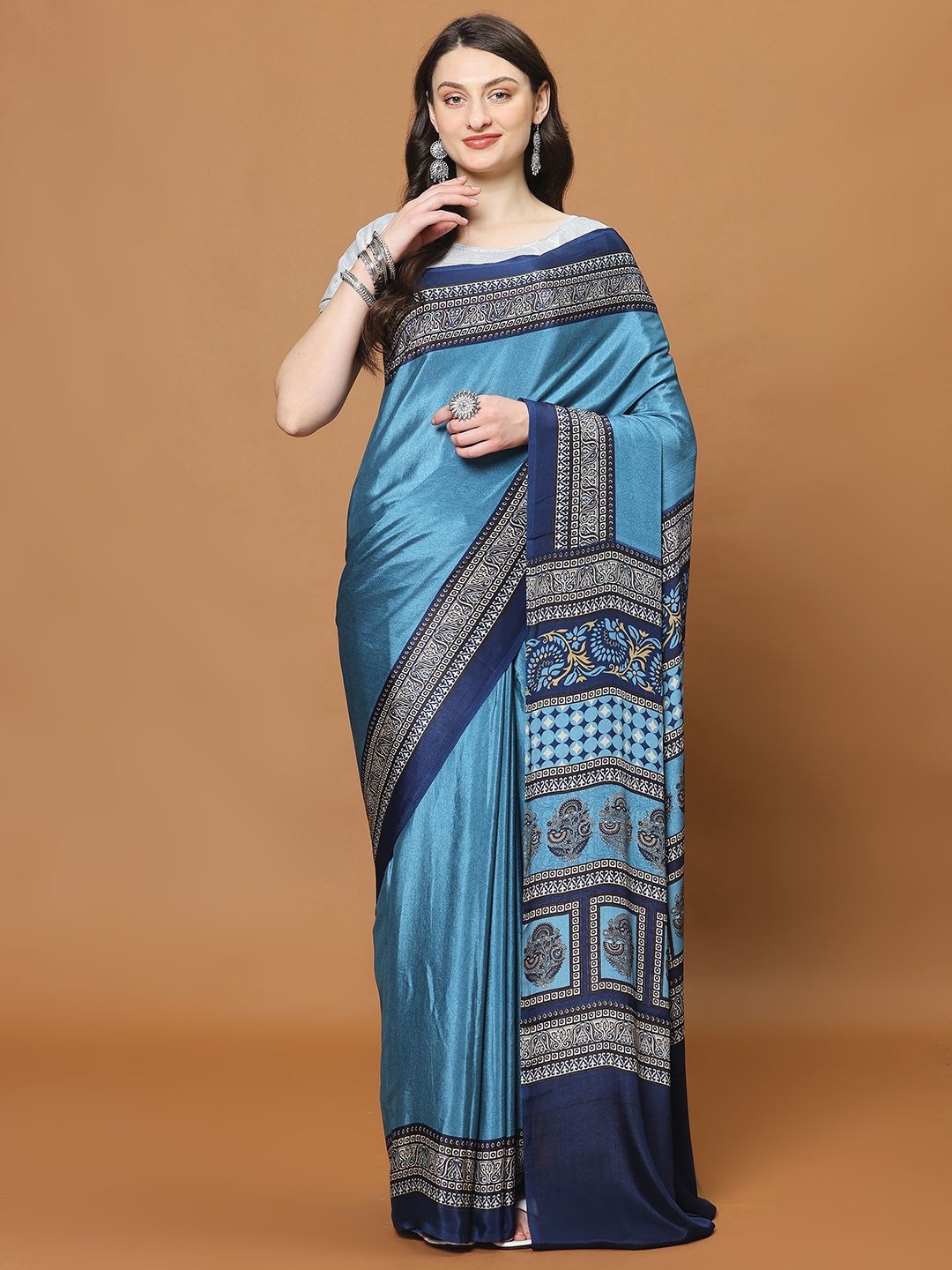 

Meena Bazaar Floral Poly Crepe Saree, Blue