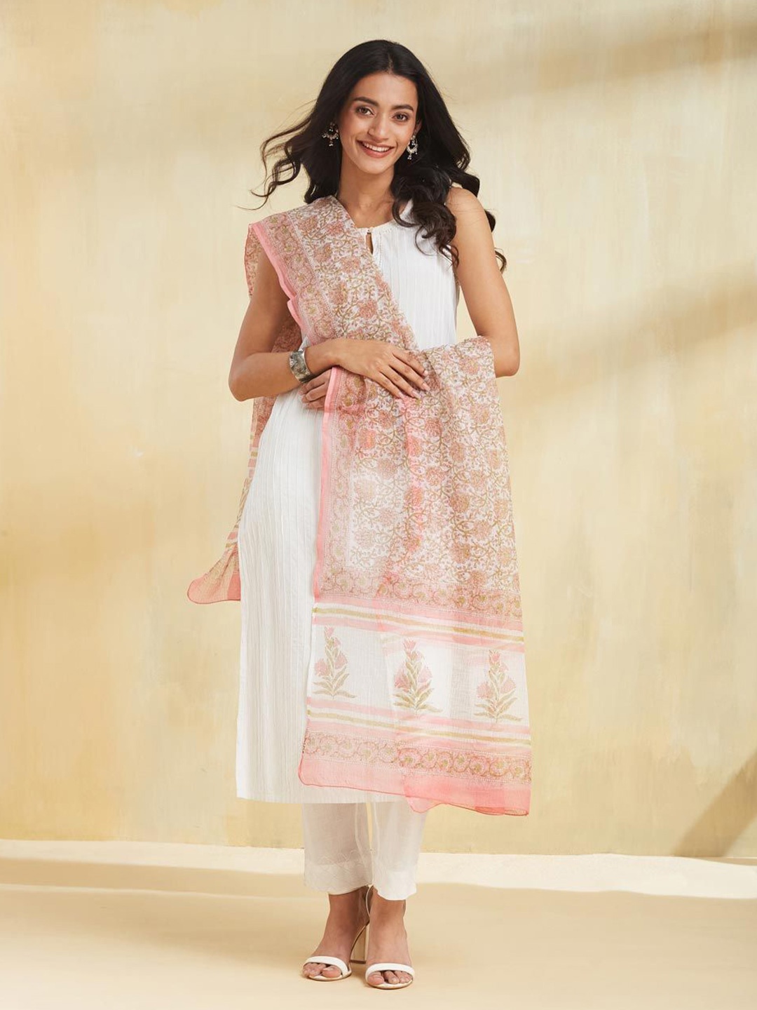 

Fabindia Floral Block Printed Cotton Silk Dupatta, White