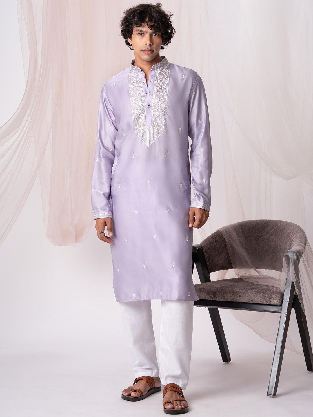 

5 Stitch Ethnic Motifs Embroidered Band Collar Straight Kurta With Pyjamas, Lavender