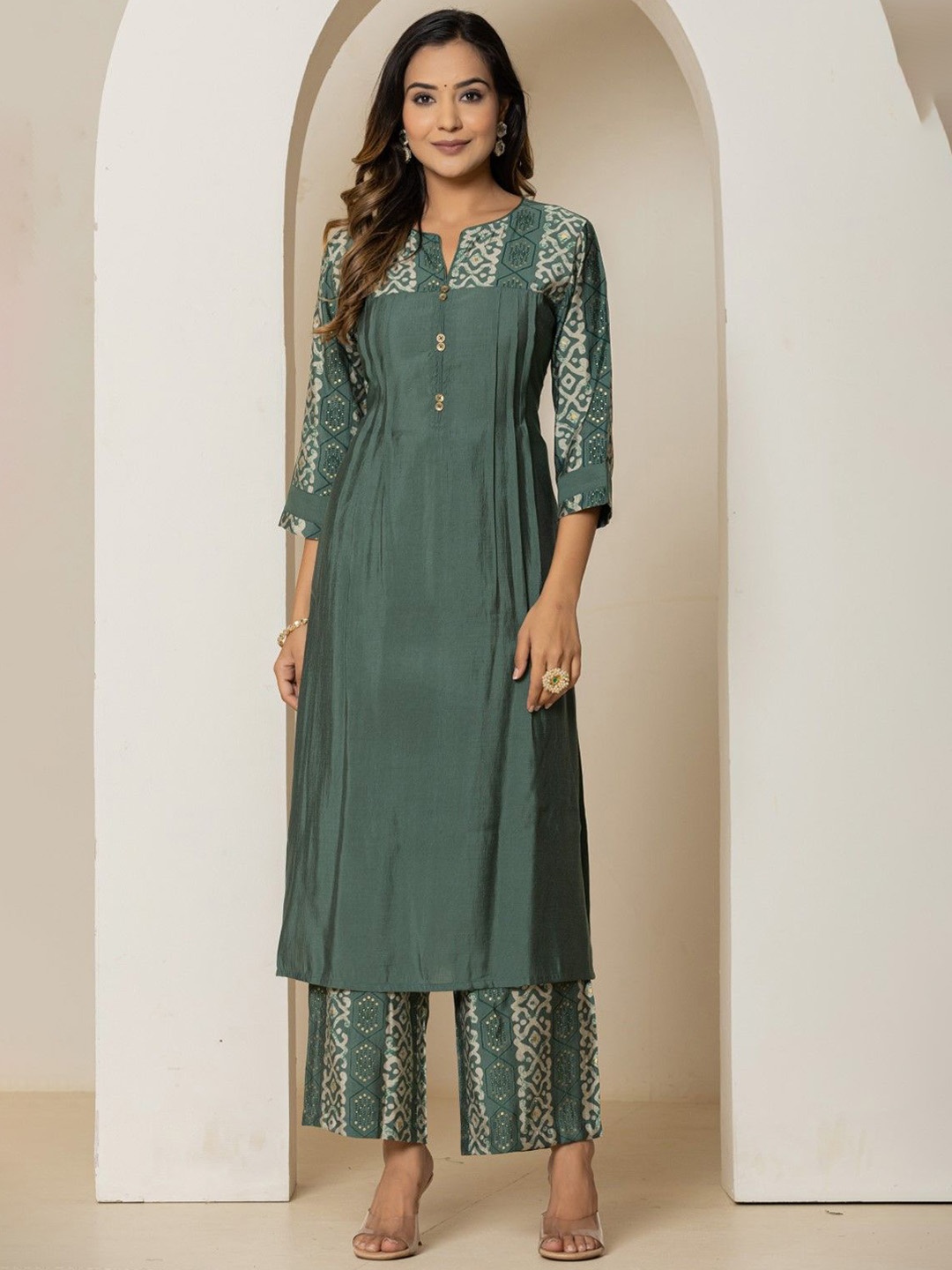 

AUTUMN LANE Geometric Printed Notch Neck Kurta With Palazzo, Green