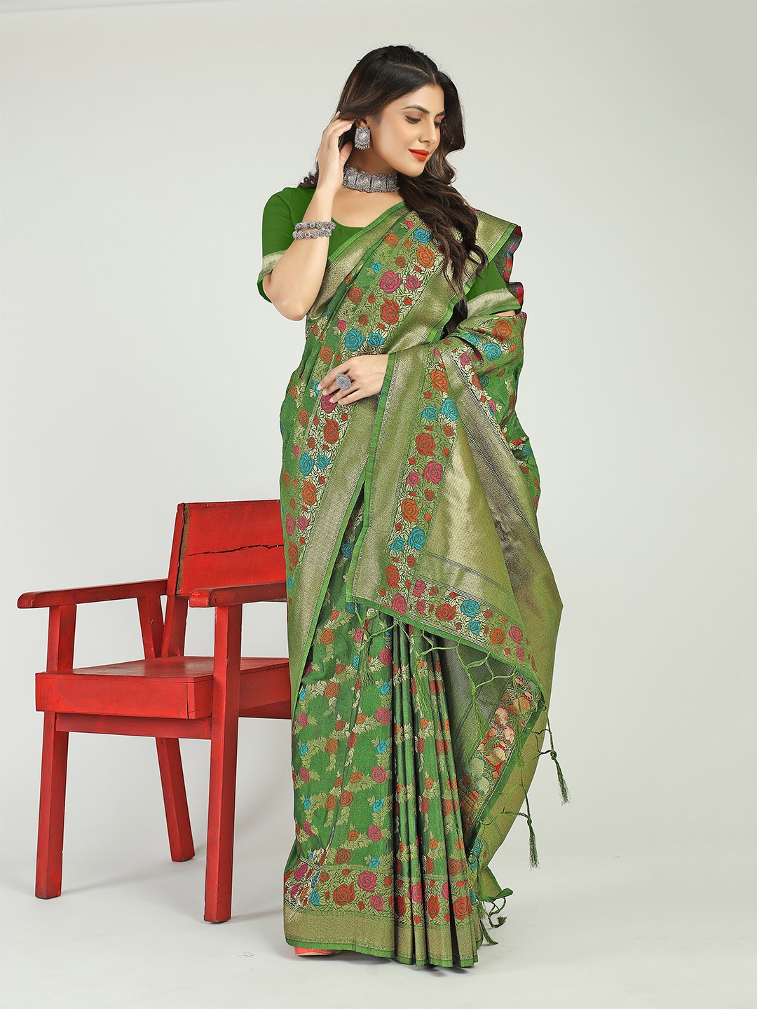 

Kandora Woven Design Zari Pure Silk Paithani Saree, Olive