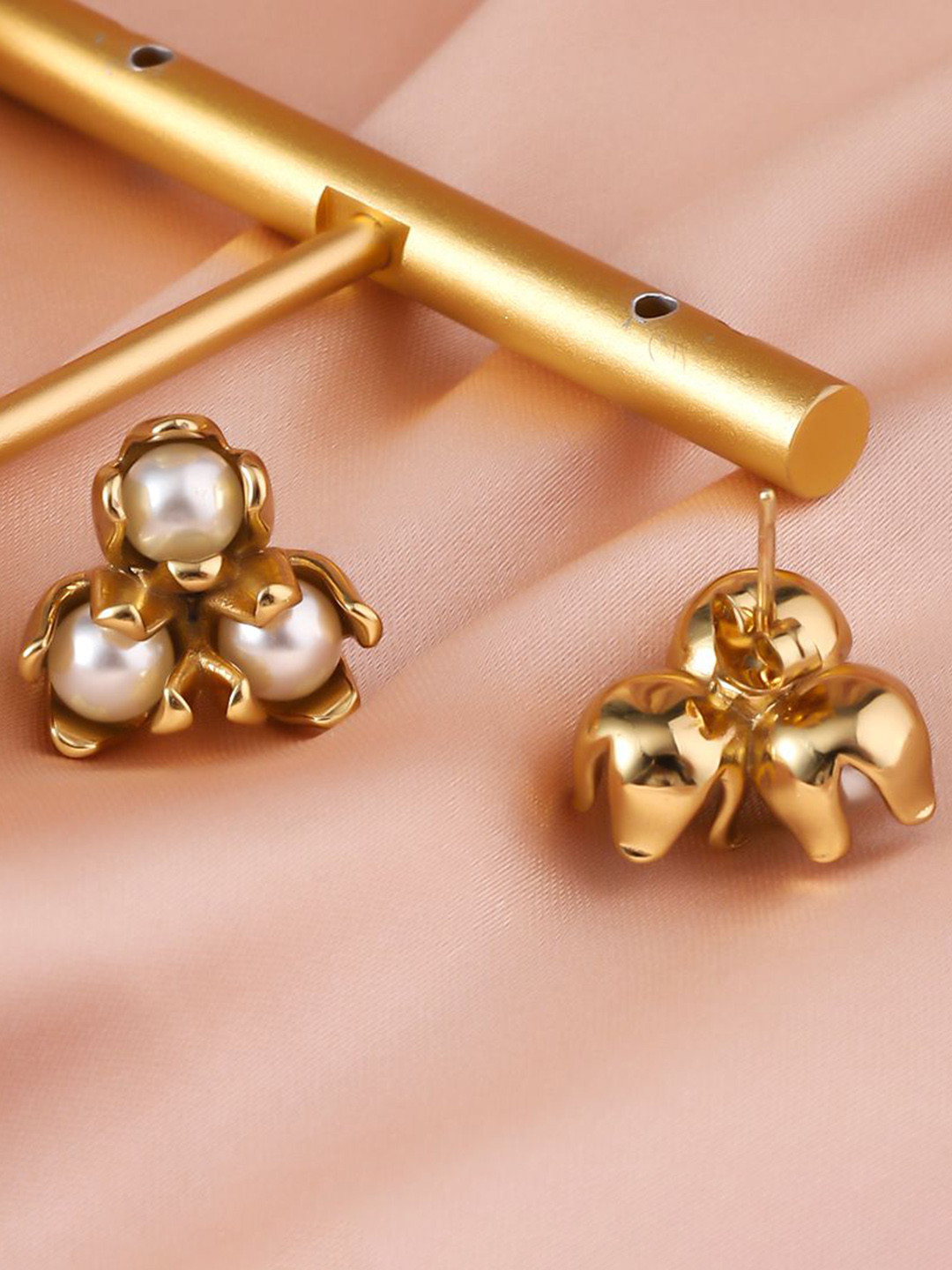 

DIVASTRI Gold Plated Pearls Studded Floral Shaped Studs