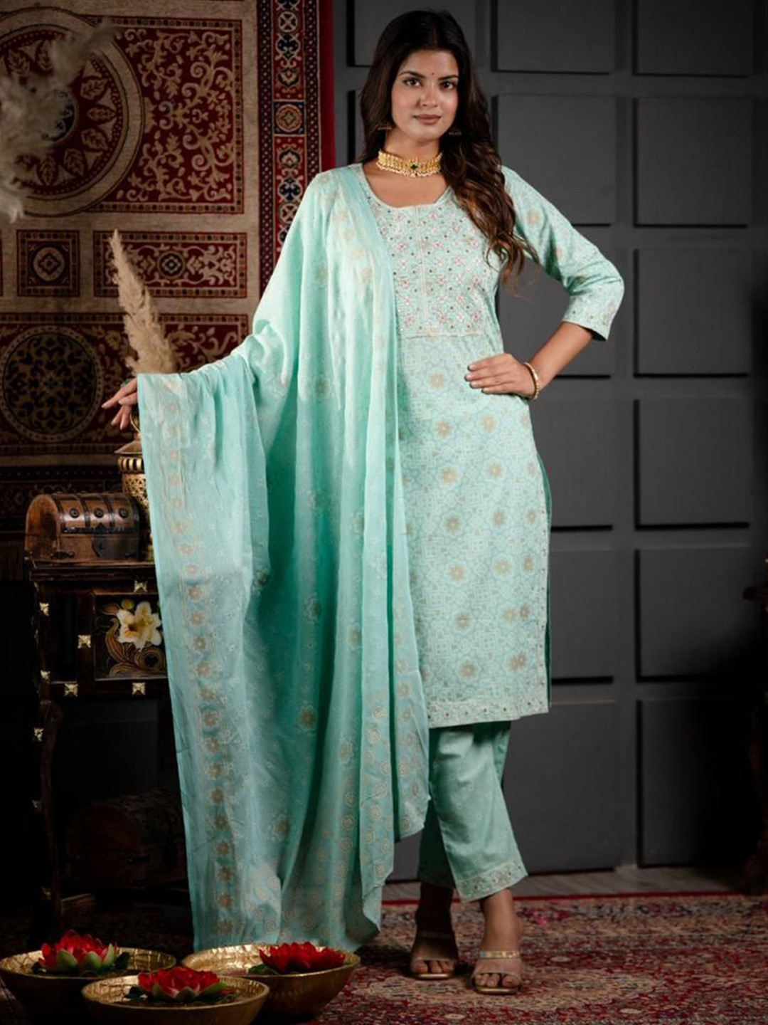 

Gauric creation Floral Printed Embroidered Sequinned Kurta With Trousers And Dupatta, Green