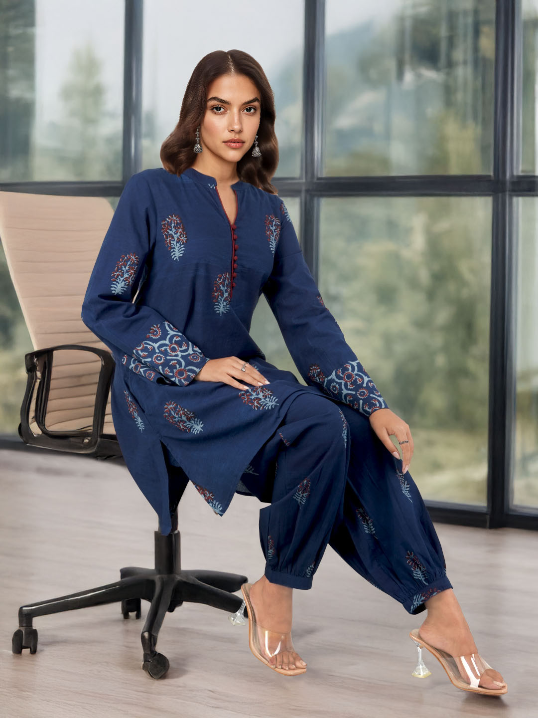 

Taavi Block Print Legacy Ethnic Motifs Printed Pure Cotton Kurta with Trousers, Blue