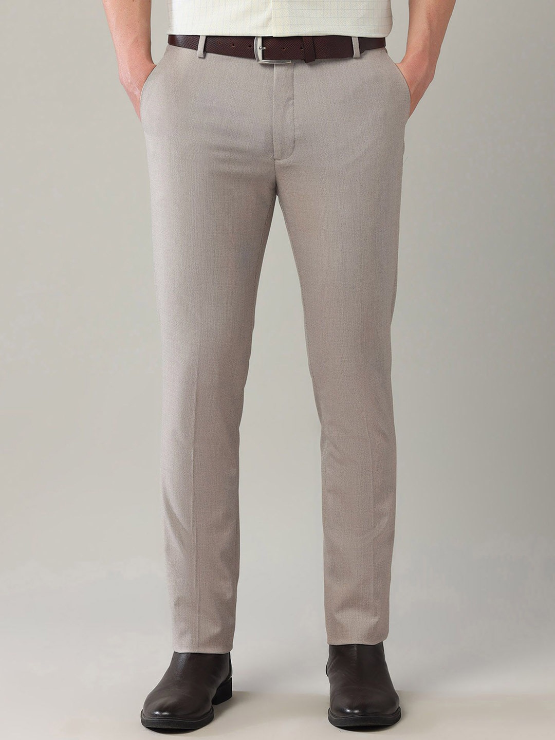 

Arrow smartflex Men Slim Fit Mid-Rise Regular Trousers, Beige