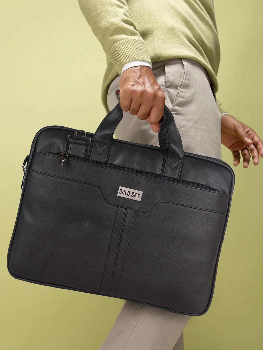 

GOLD SKY Men Solid Up To 15 Inch Laptop Bag, Black