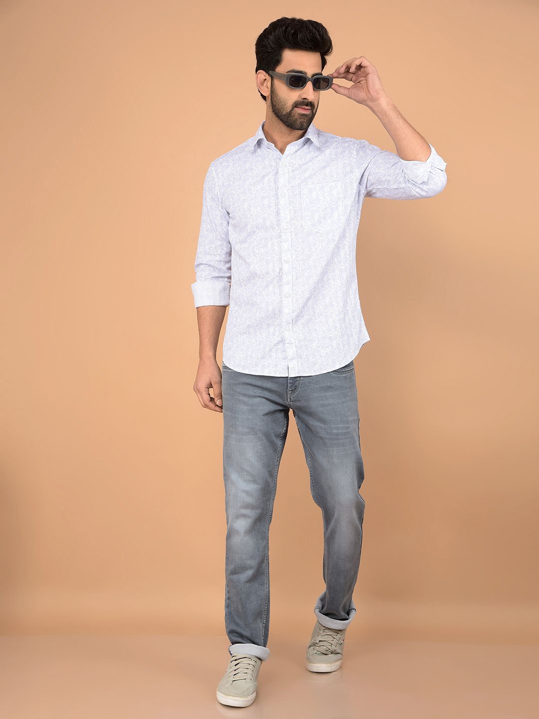 

Crimsoune Club Men Classic Fit Floral Printed Pure Cotton Casual Shirt, White