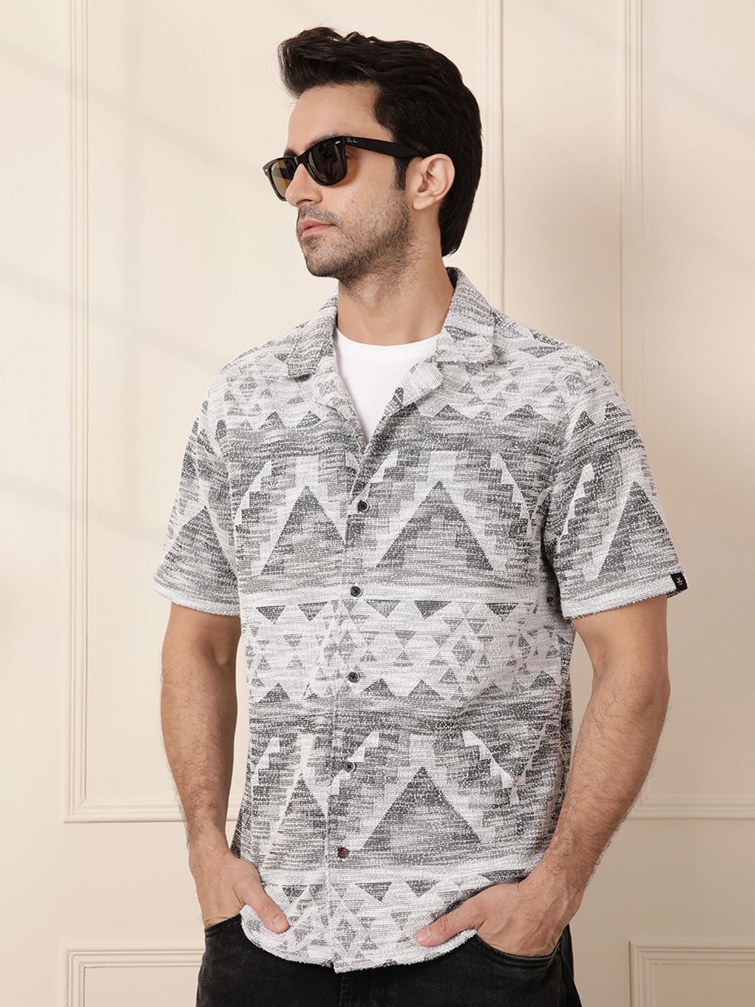 

WROGN Men Comfort Fit Cuban Collar Textured Cotton Casual Shirt, Grey