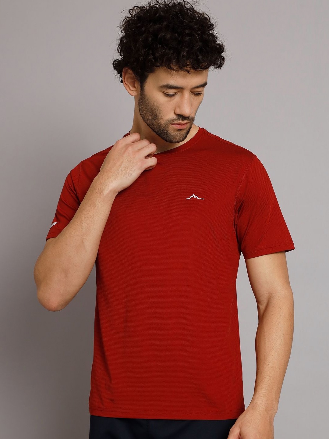 

Reccy Men Moisture Wicking Pockets T-shirt, Maroon