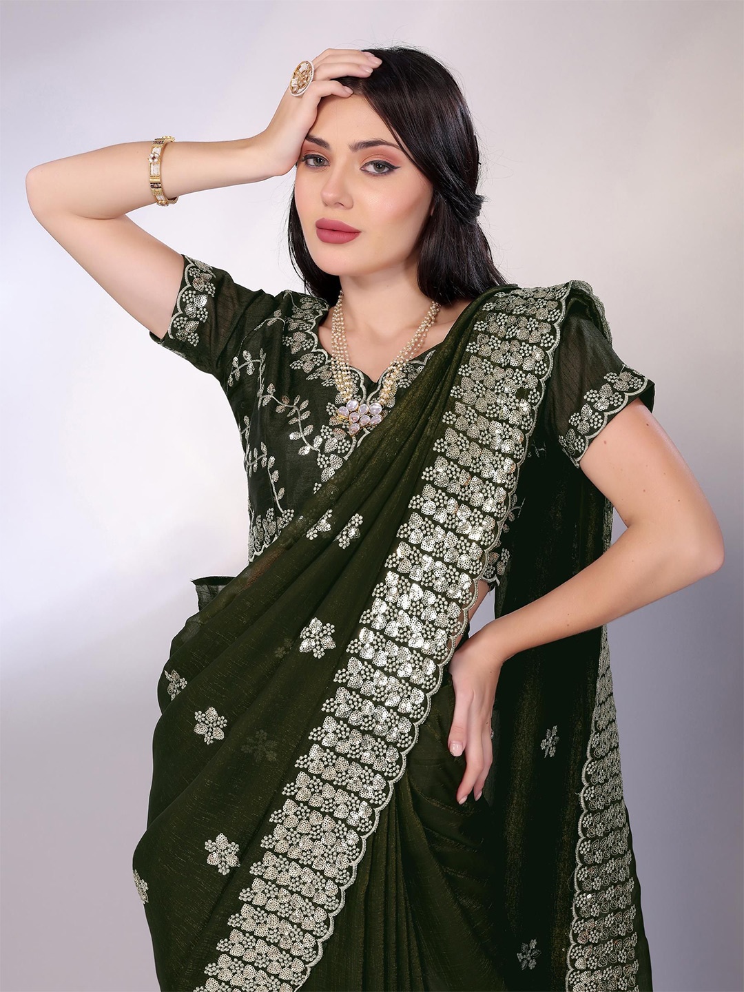 

HERE&NOW Embellished Sequinned Organza Designer Saree, Green