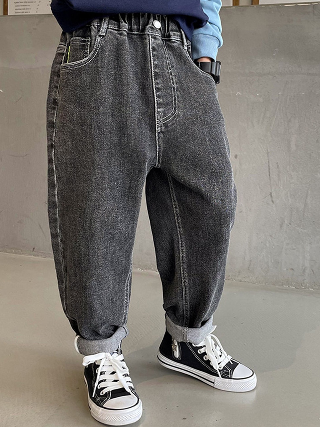 

LULU & SKY Boys Tapered Fit Low-Rise Jeans, Grey
