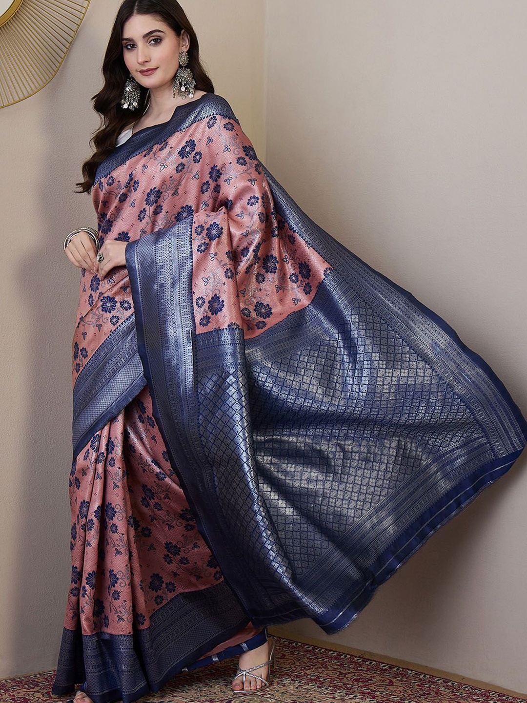 

KALINI Woven Design Zari Banarasi Saree, Pink