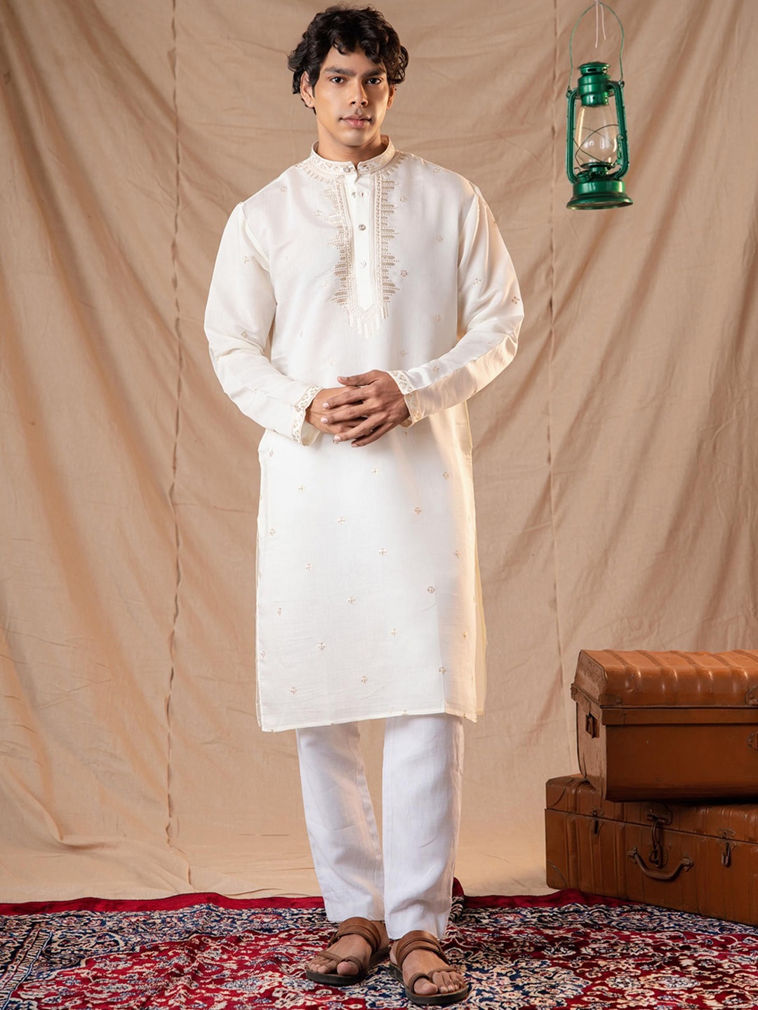 

5 Stitch Ethnic Motifs Embroidered Band Collar Straight Kurta with Pyjamas, White