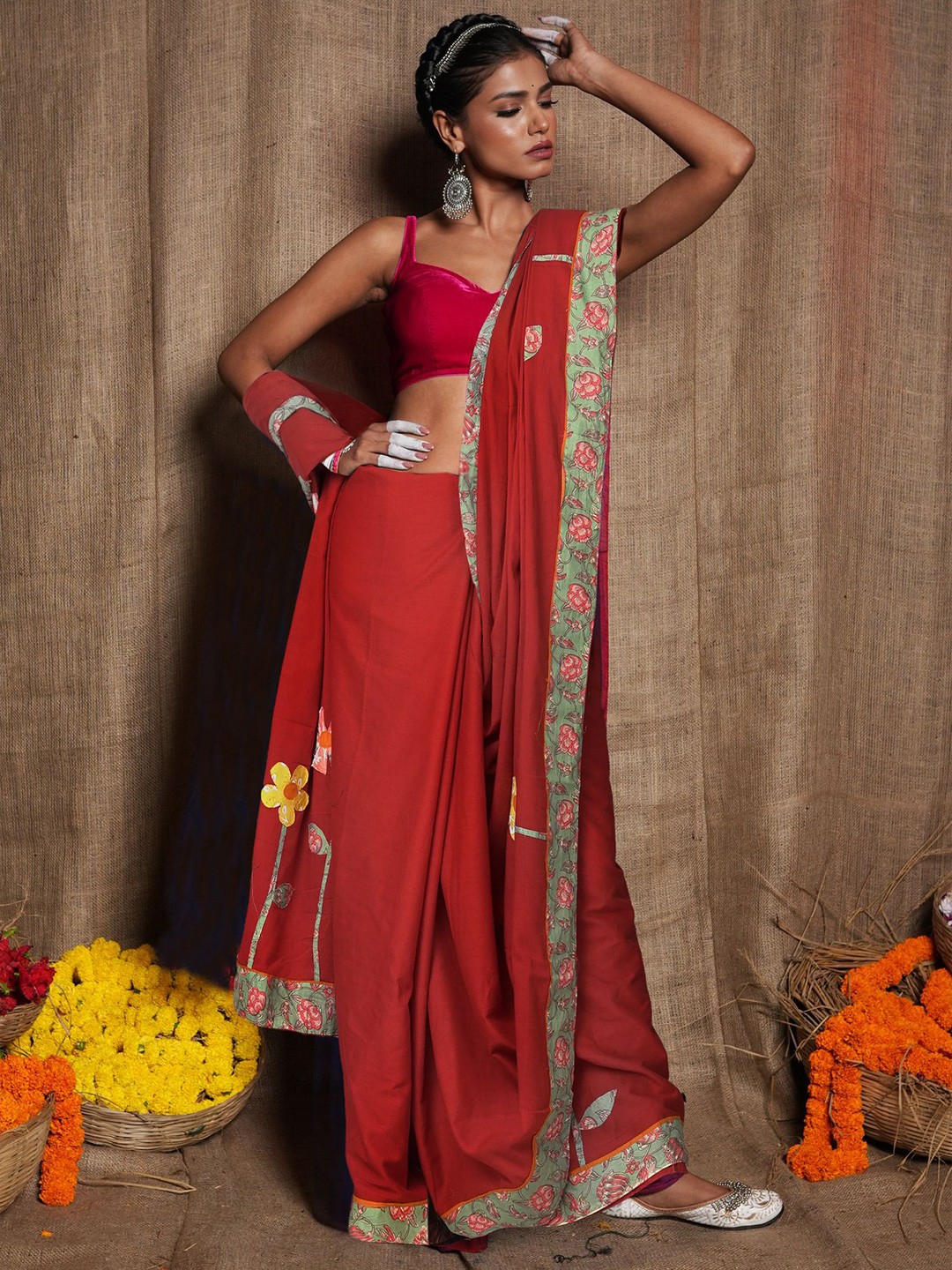 

Unnati Silks Floral Pure Cotton Handloom Saree, Red