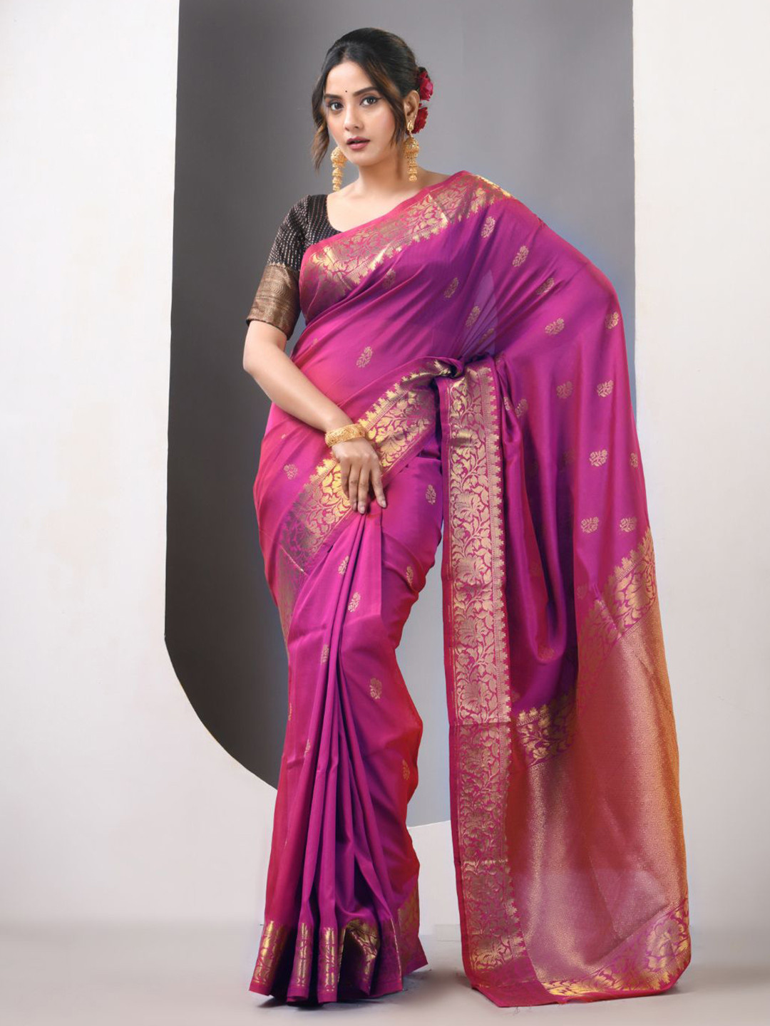 

Charukriti Ethnic Motifs Woven Design Saree, Magenta