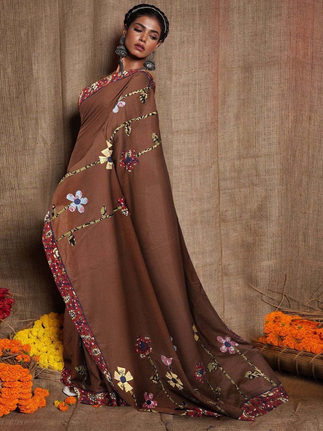 

Unnati Silks Floral Pure Cotton Handloom Saree, Brown