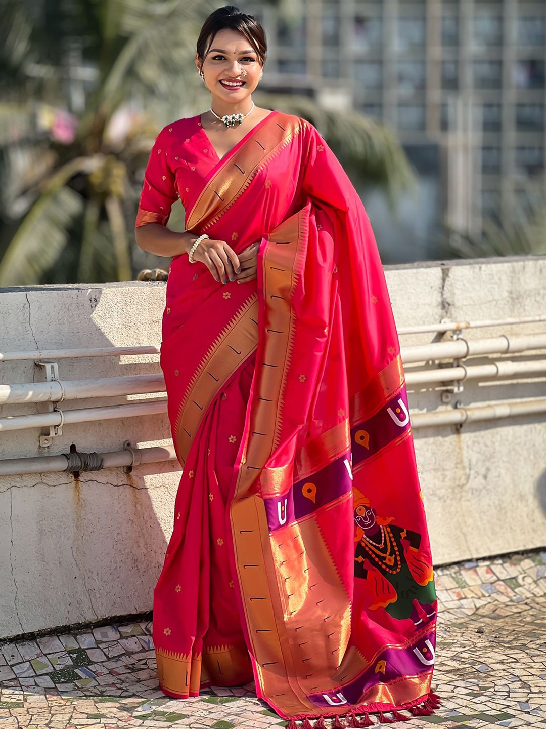 

LeeliPeeri Designer Woven Design Zari Paithani Saree, Pink