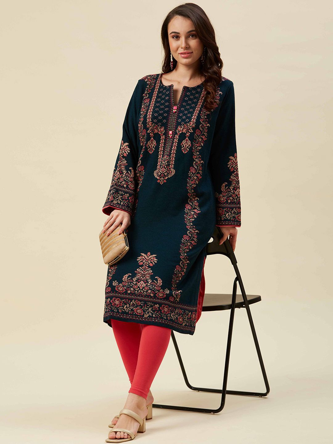 

Peachmode Floral Indigo Woollen Straight Kurta, Blue