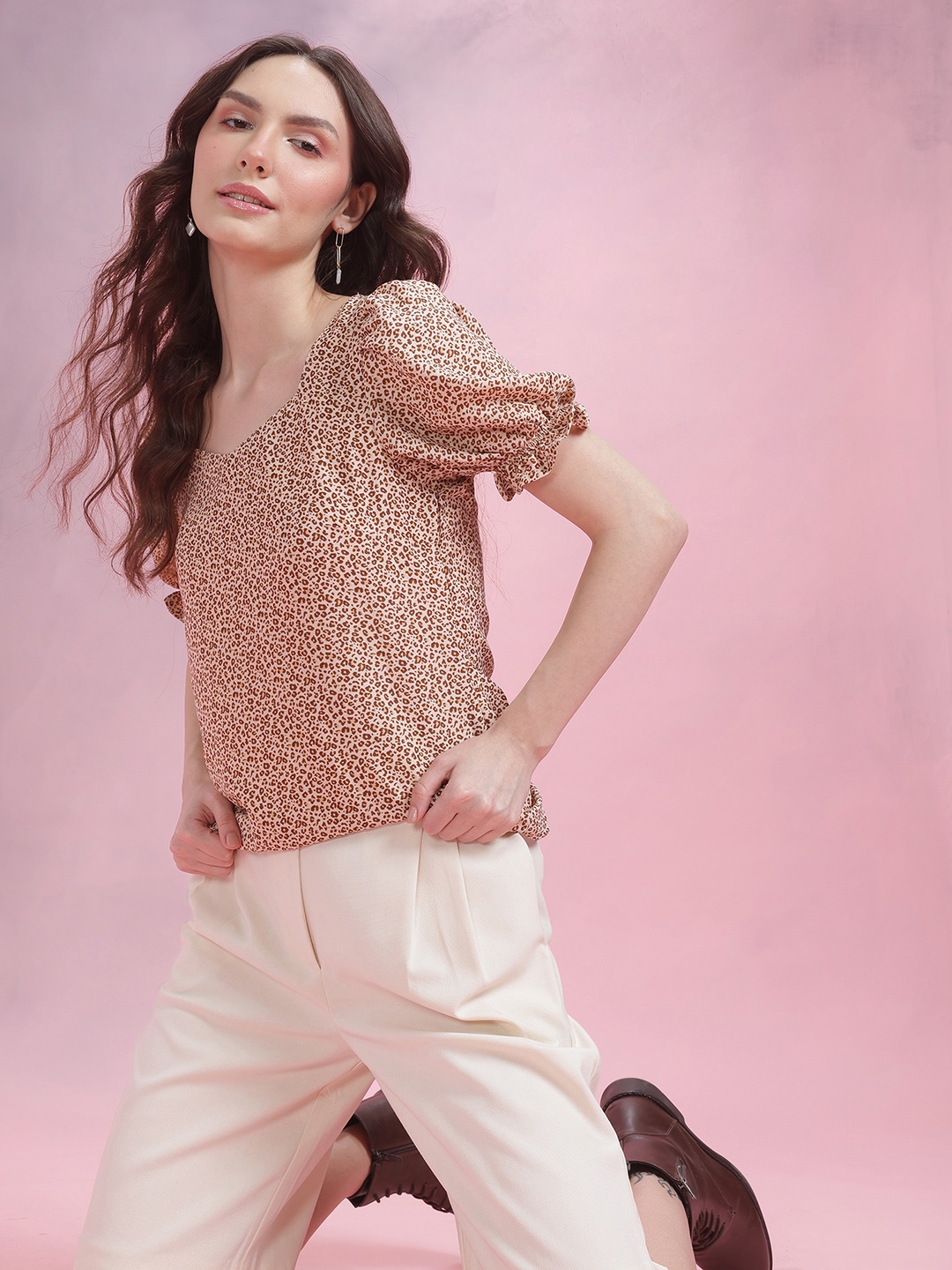 

DressBerry Animal Print Sweetheart Neck Puff Sleeve Top, Beige