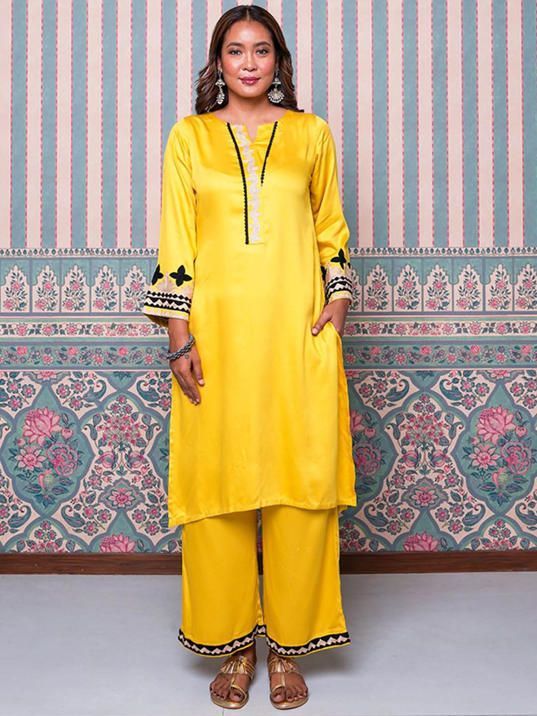 

Label Ishnya Floral Embroidered Notch Neck Kurta & Palazzos, Yellow